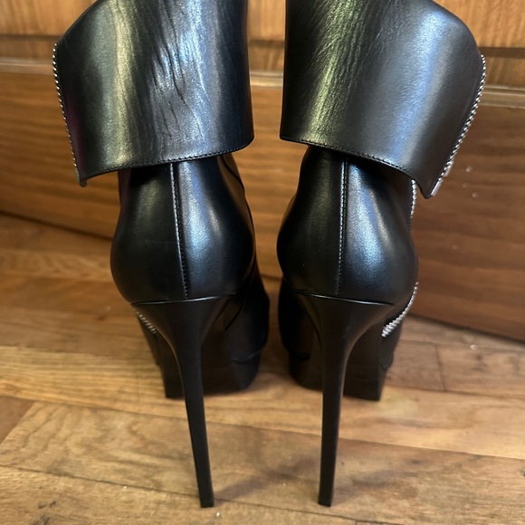 Saint Laurent Janis platform zip boot - Picture 5 of 14